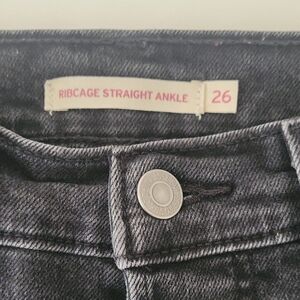 Levi's Ribcage Straight Ankle Jeans - Black